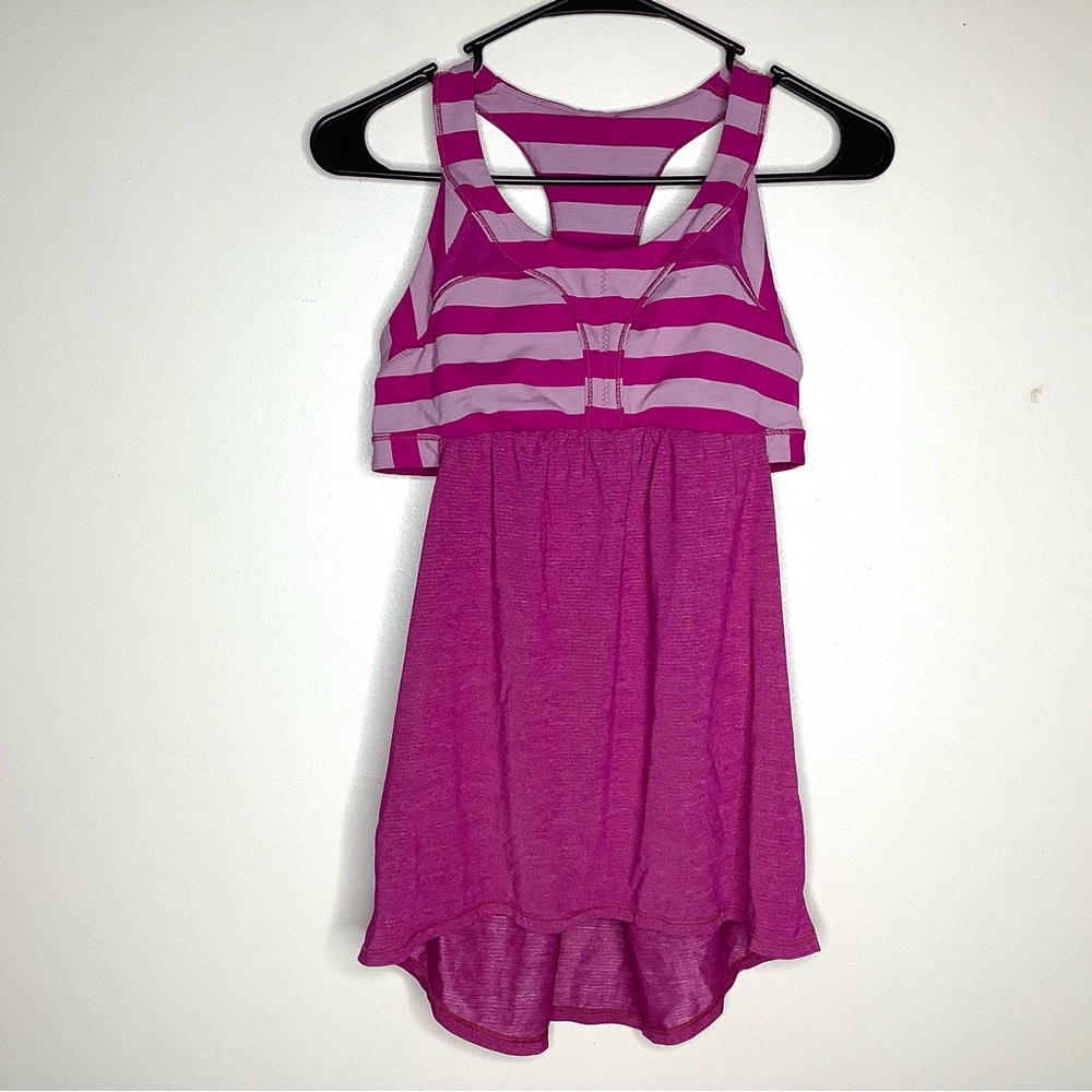 < Lululemon Tank Top With Built In Striped Shelf Bra > - Picture 2 of 7